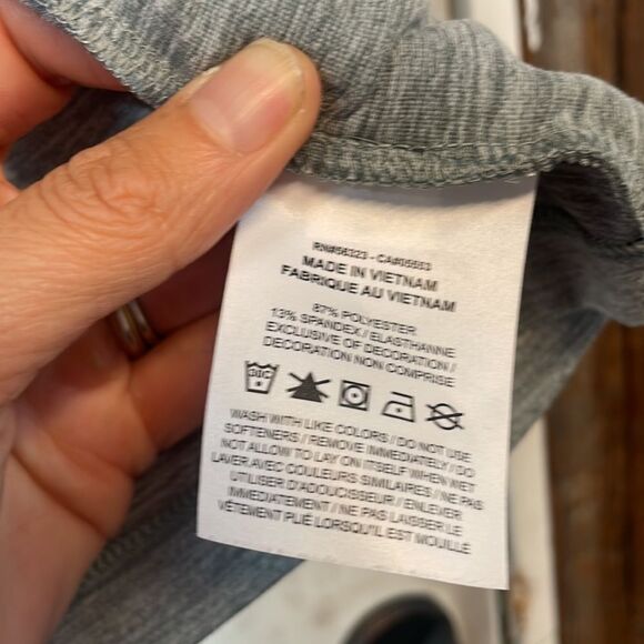 Nwot Nike woman’s grey open sweatshirt - Picture 9 of 10